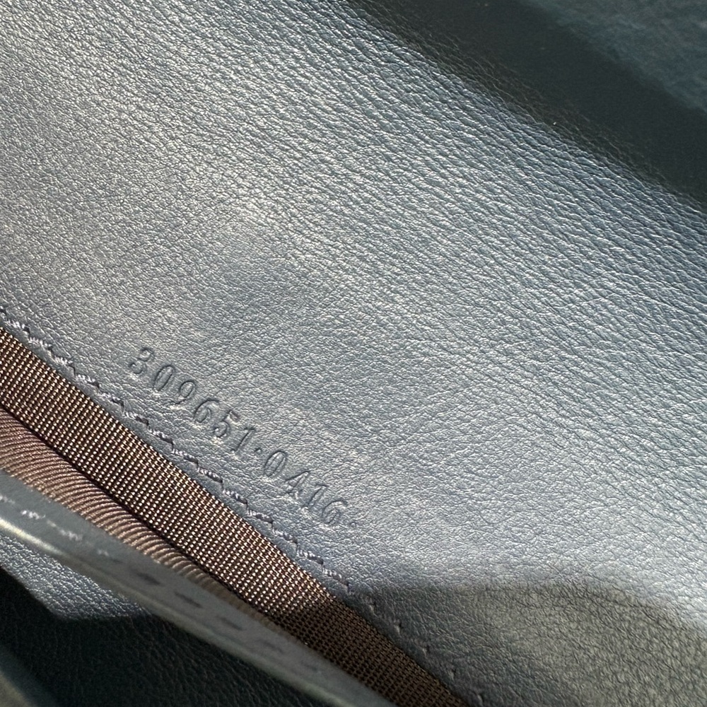 Authentic Gucci Navy Leather Wristlet - Picture 8 of 16